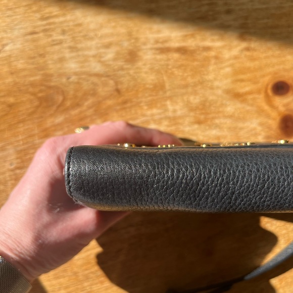 RARE Tory Burch black leather clutch/shoulder bag with gold tone logos and studs - Picture 4 of 11